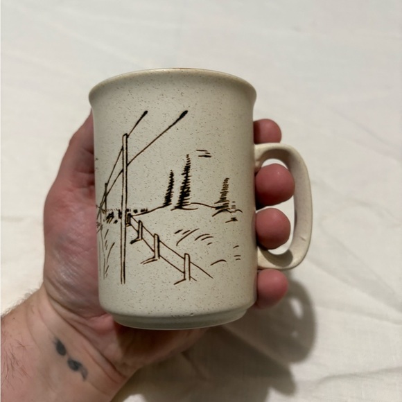 Vintage Cream Ceramic Mug with Scenic Design - Picture 1 of 6